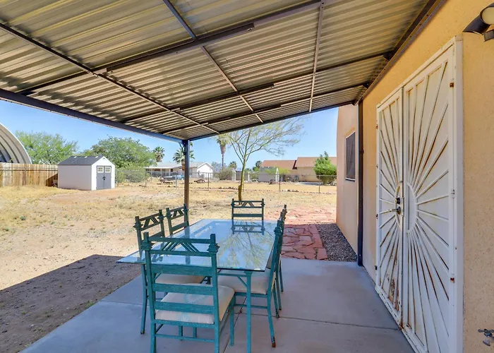 Holiday home Desert Retreat In Golden Valley: Courtyard & Views Golden Valley