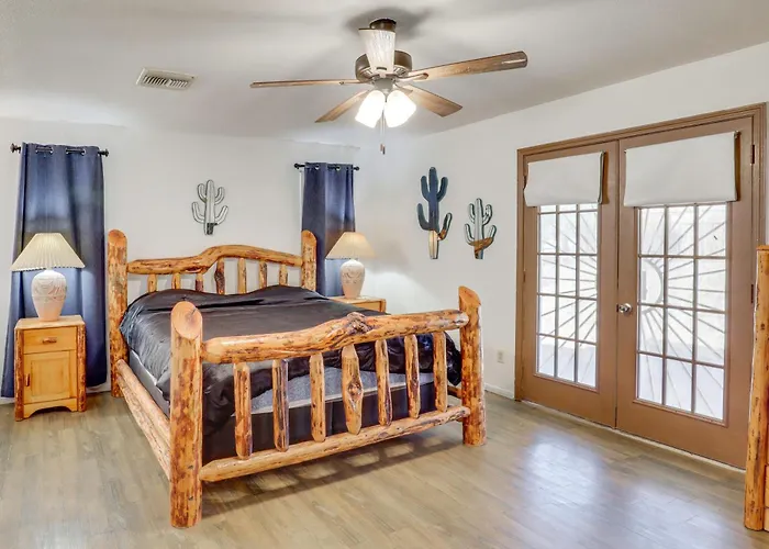 Desert Retreat In Golden Valley: Courtyard & Views Golden Valley